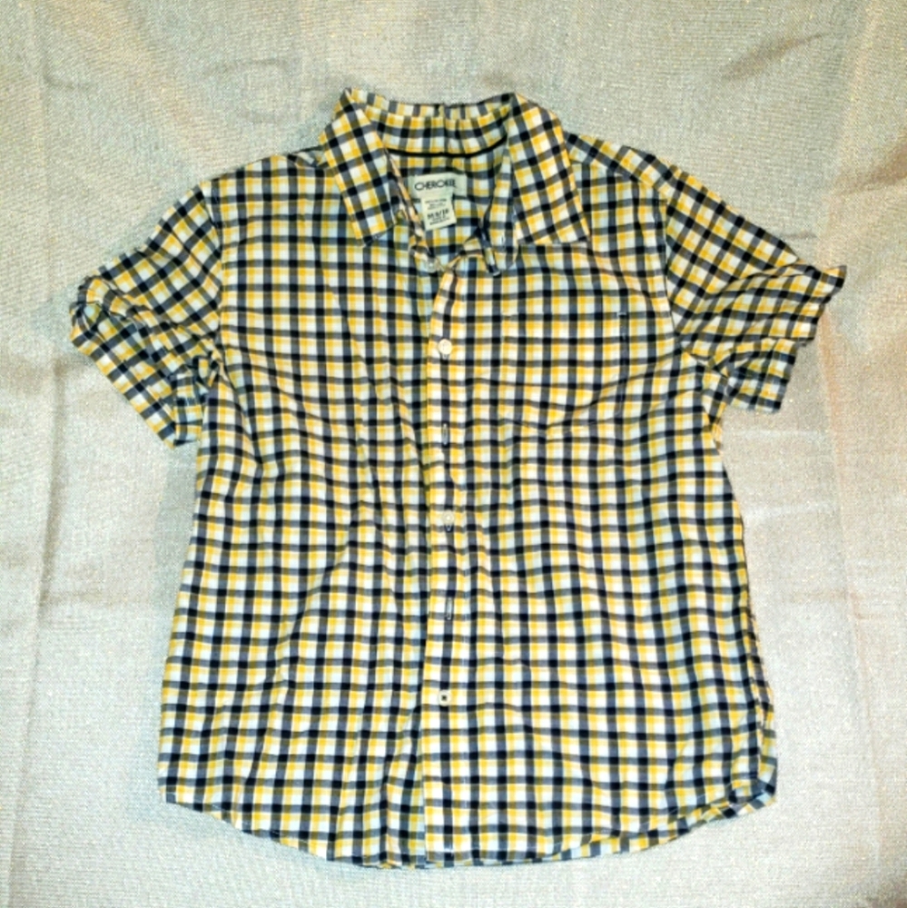 Cherokee Plaid Short Sleeve Button Up